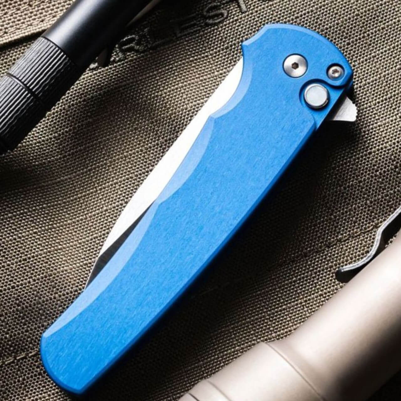 Pro-Tech Knives, Malibu Flipper, Blue Aluminum (5300-LTD Blue) - Image 3