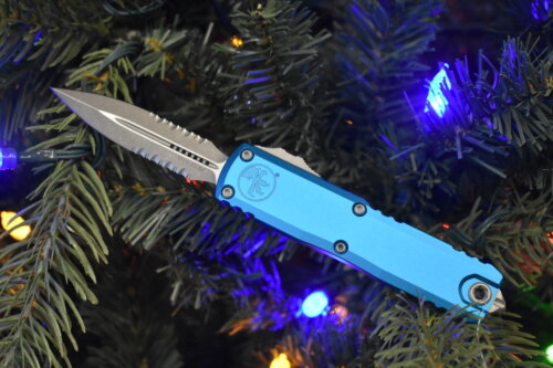 Microtech, UTX-85 Gen IV, Part Serrate Blue (12324-11APBL)