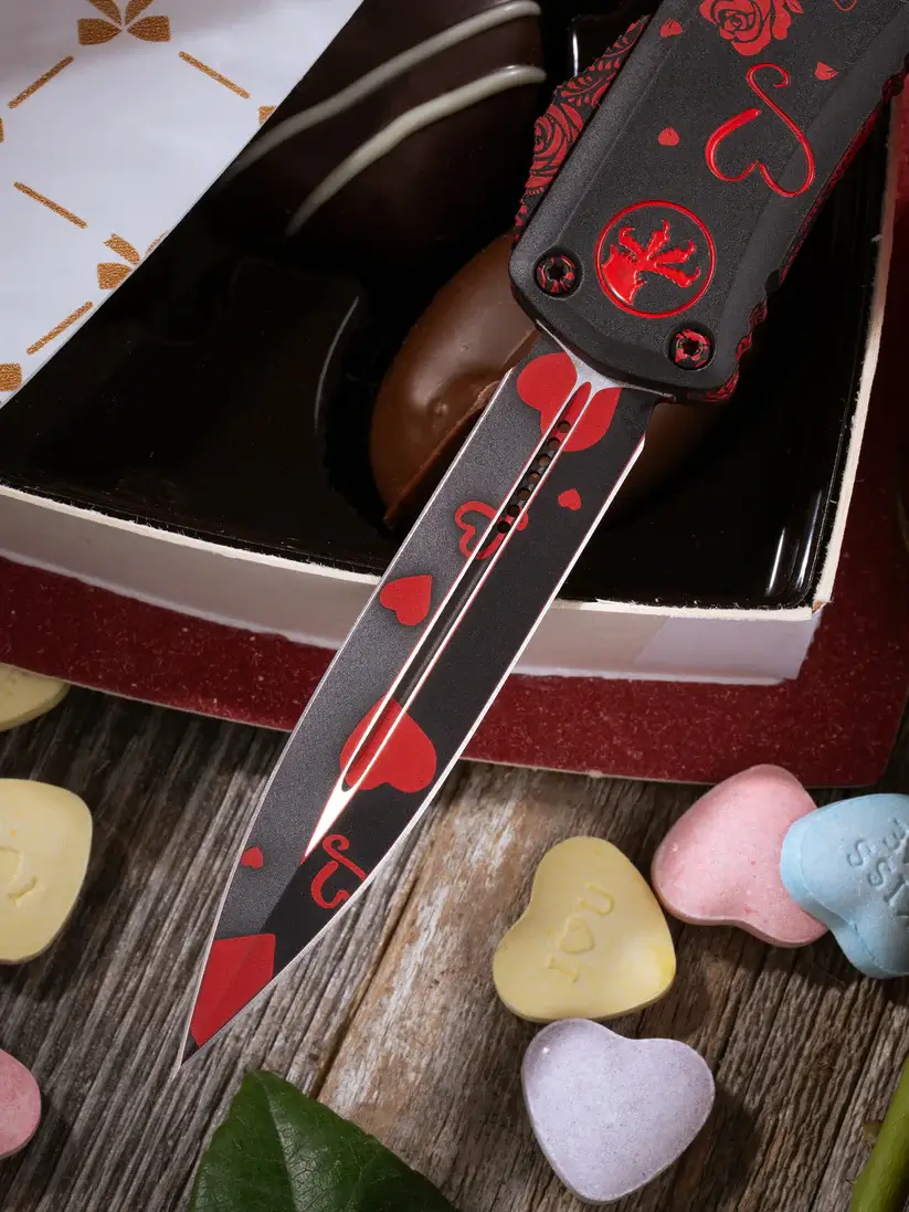 Microtech Hera II Valentine's D/E Signature Series (1702M-1VN) - Image 3